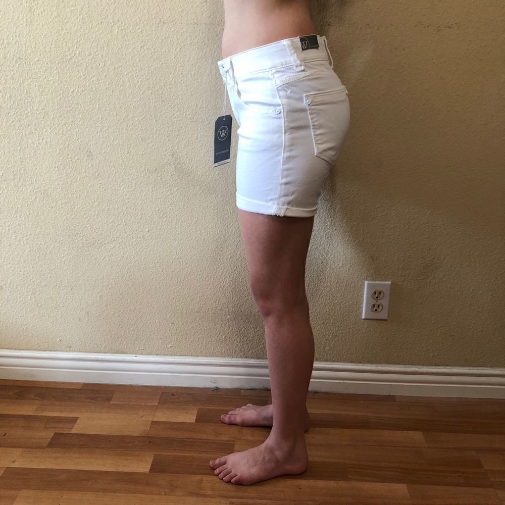 Wit & Wisdom Ab-solution Cuffed White Shorts - Picture 4 of 9